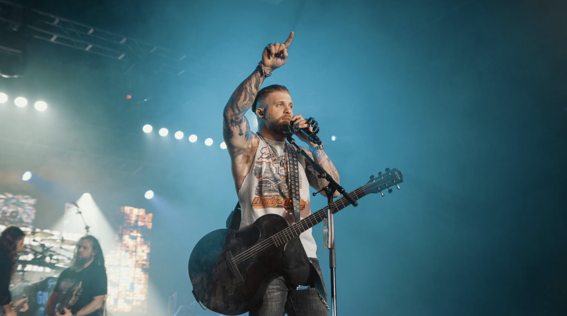 Wallingford: Brantley Gilbert to perform at Toyota Oakdale Theatre ...