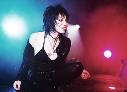 Joan Jett to tour with Bryan Adams, stops in Uncasville, Connecticut 