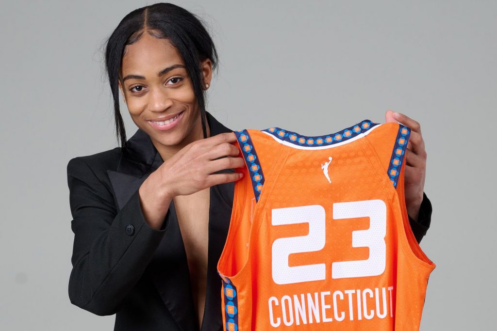 Connecticut sun select Alexis Morris in 2023 WNBA draft 