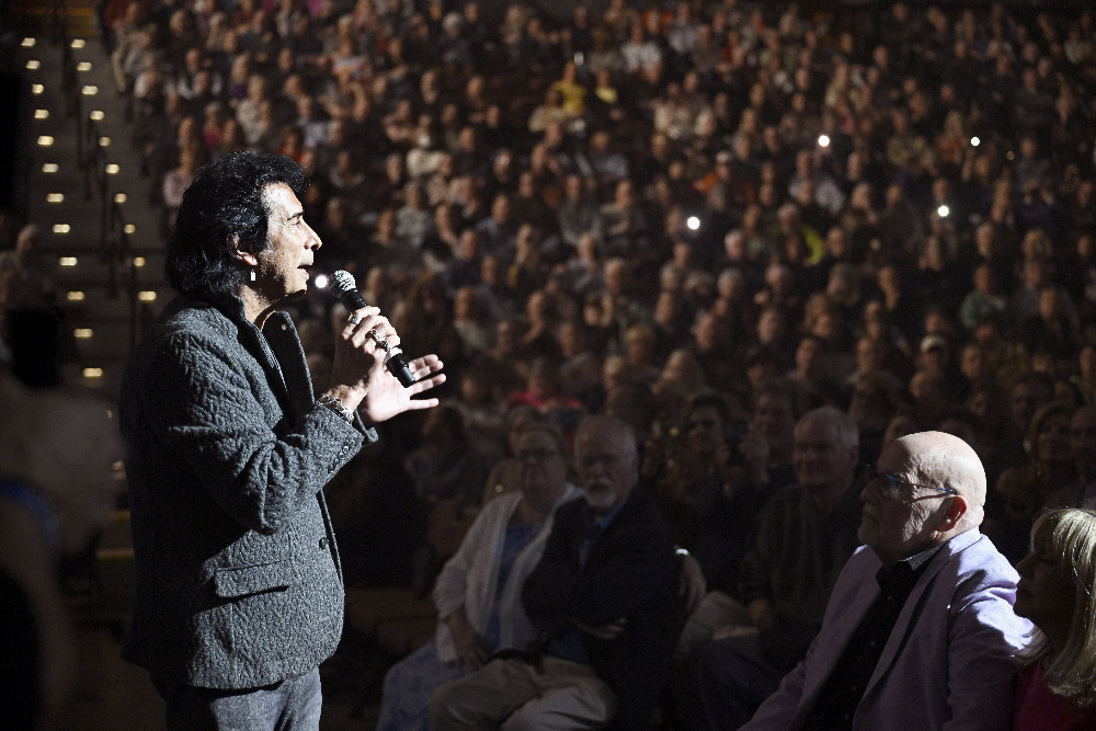 Sugar Sugar hitmaker Andy Kim during Tony Orlando's final show at Mohegan Sun. Photo via Mohegan Sun