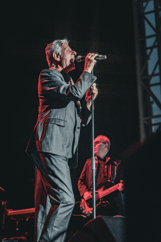 Robbie Grey lead singer of Modern English at the Totally Tubular Festival at Hartford Healthcare Amphitheater in Bridgeport, Connecticut on July 16, 2024 photo by Jessie Fuentes