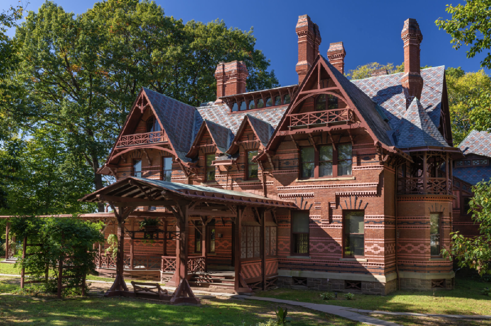 The Mark Twain house & museum offers $3 rates to snap members in Hartford, Connecticut 