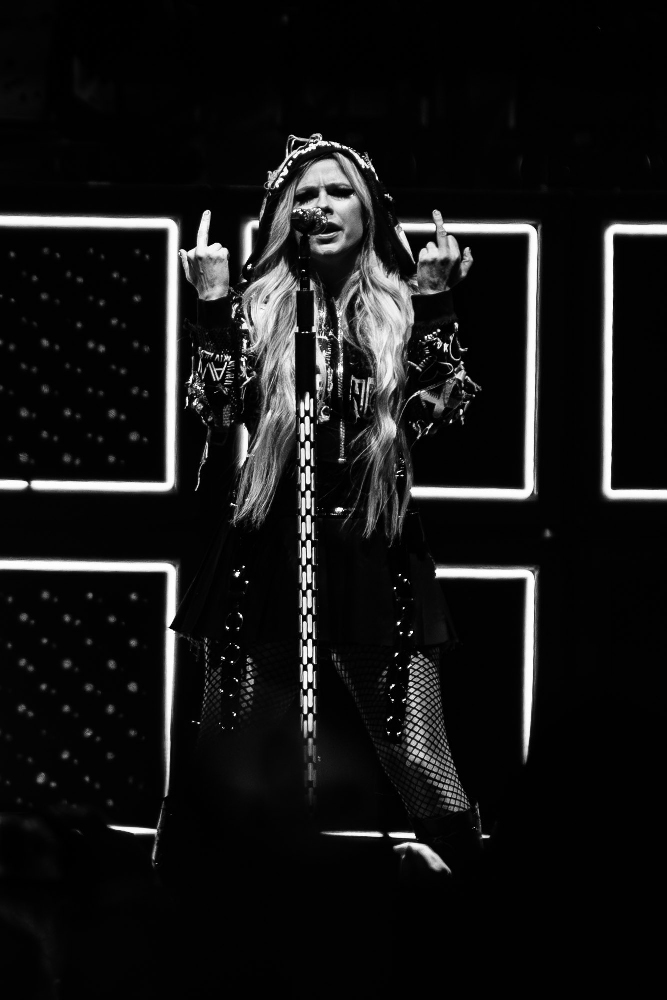 photos of Avril Lavigne tour at Xfinity Theatre in Hartford, Connecticut in August 21, 2024 photo by Jessie Fuentes // Finding Connecticut