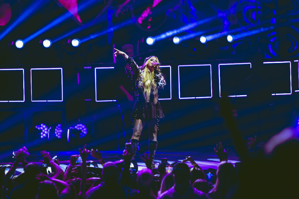 photos of Avril Lavigne tour at Xfinity Theatre in Hartford, Connecticut in August 21, 2024 photo by Jessie Fuentes // Finding Connecticut