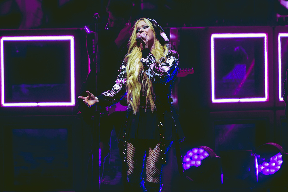 photos of Avril Lavigne tour at Xfinity Theatre in Hartford, Connecticut in August 21, 2024 photo by Jessie Fuentes // Finding Connecticut