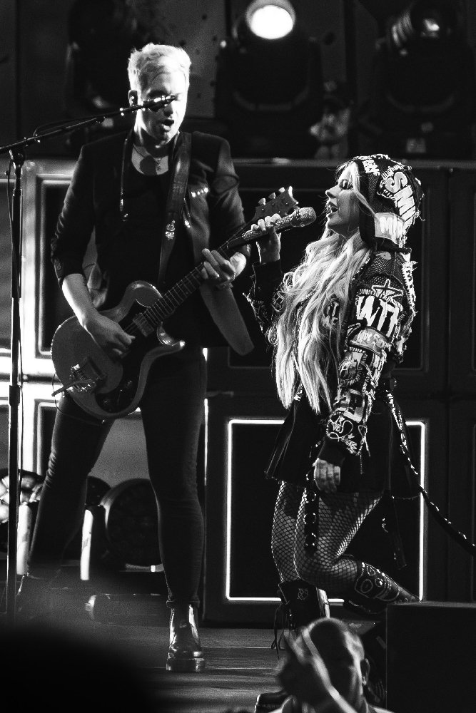 photos of Avril Lavigne tour at Xfinity Theatre in Hartford, Connecticut in August 21, 2024 photo by Jessie Fuentes // Finding Connecticut