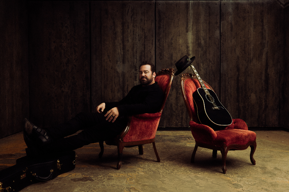 lee brice to perform at toyota oakdale theatre in wallingford, connecticut in March 2025