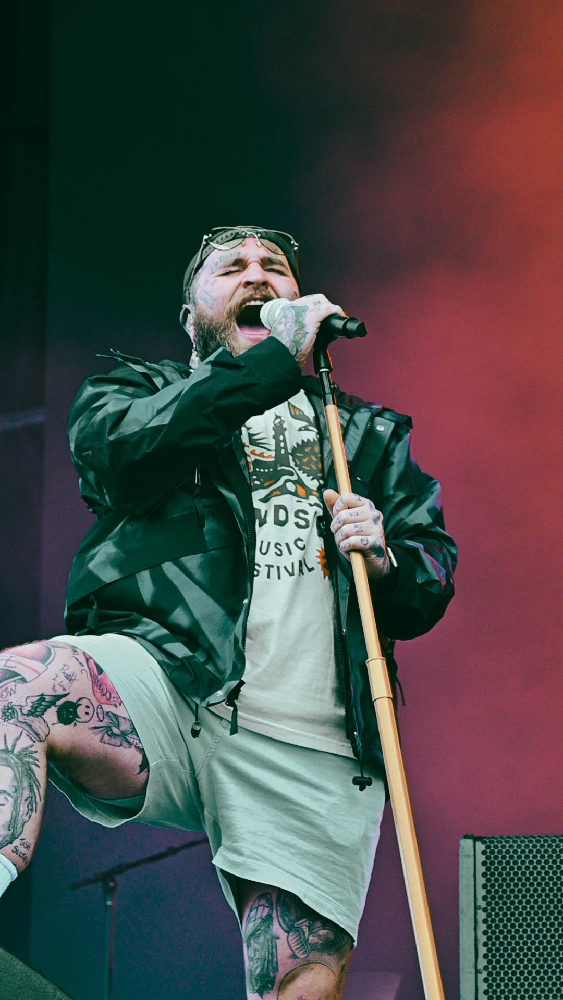 Teddy Swims at Soundside Music Festival in Bridgeport, Connecticut, on September 29, 2024 photo by Kris Forland