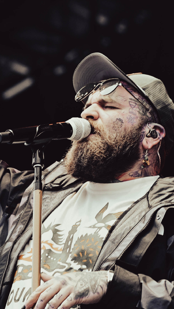 Teddy Swims at Soundside Music Festival in Bridgeport, Connecticut, on September 29, 2024 photo by Kris Forland