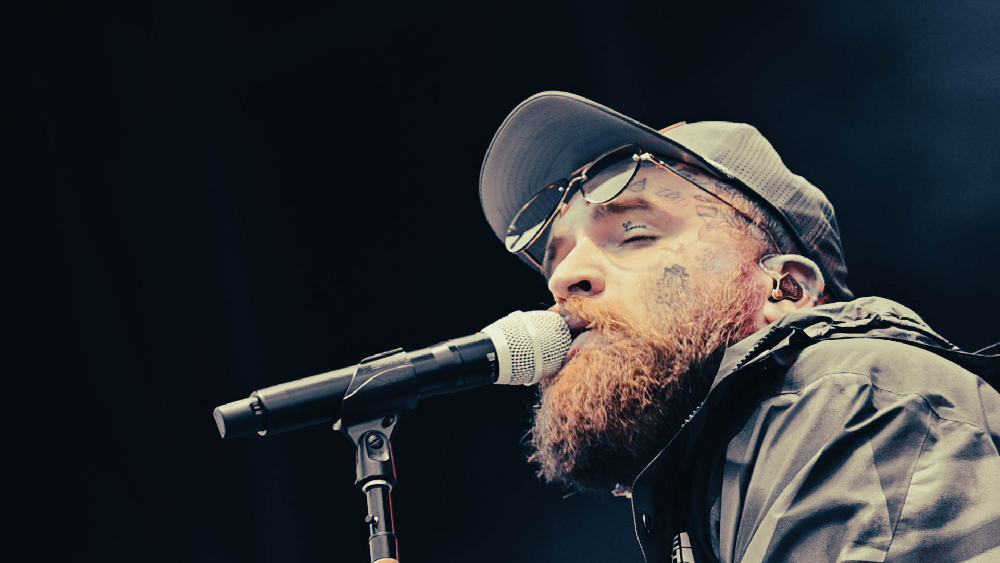 Teddy Swims at Soundside Music Festival in Bridgeport, Connecticut, on September 29, 2024 photo by Kris Forland