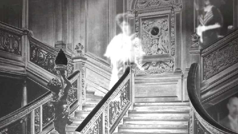 Ghost of the titanic at the jjillson House Museum in Willimantic Connecticut in october 2024