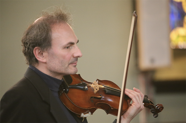 Violin Soloist Adrian Sylveen. Image courtesy of Connecticut Virtuosi Chamber Orchestra.