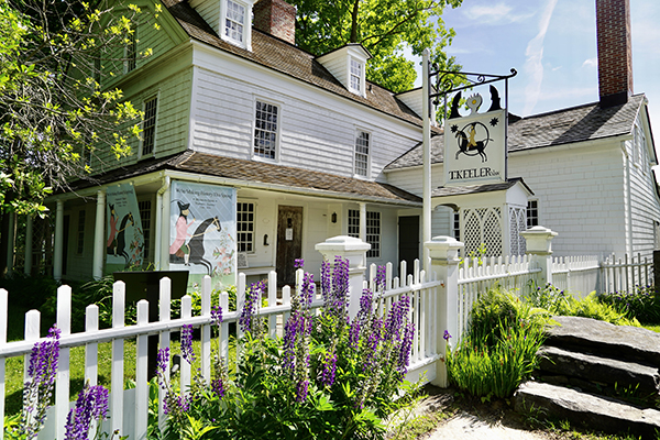 Keeler Tavern Museum & History Center is actively recruiting new board
members from Fairfield and Westchester counties. Become an integral part of a vibrant history
museum with strong community connections and a commitment to promoting curiosity, critical
thinking, and empathy.