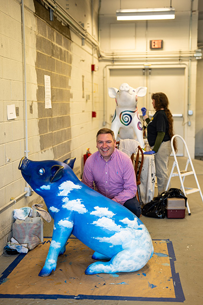 Artist of Stamford Downtown OINK Art in Public Places photo by HappyHaHA