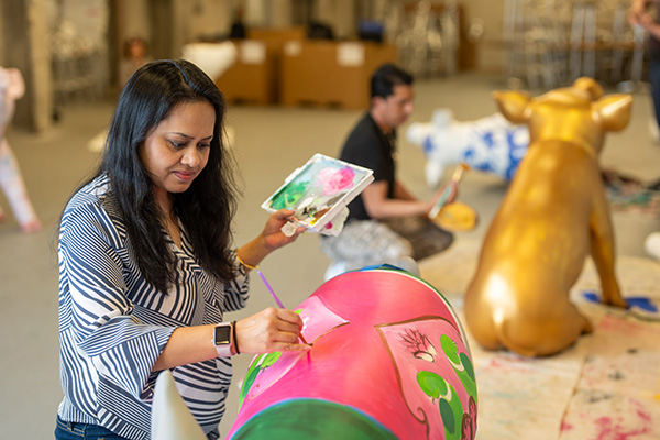 Artist of Stamford Downtown OINK Art in Public Places photo by HappyHaHA