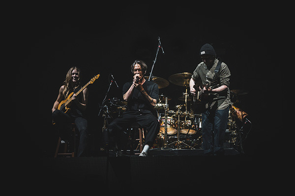 Incubus performs at Mohegan Sun on June 28, 2025 photo by Jessie Fuentes