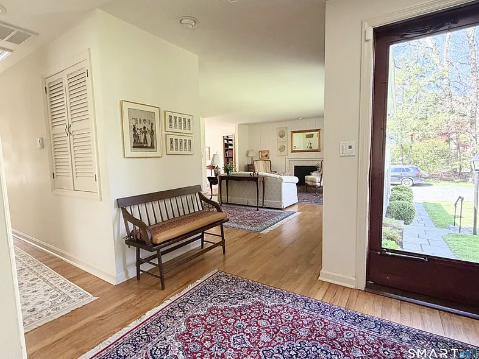 279 Cheese Spring Rd in wilton Connecticut